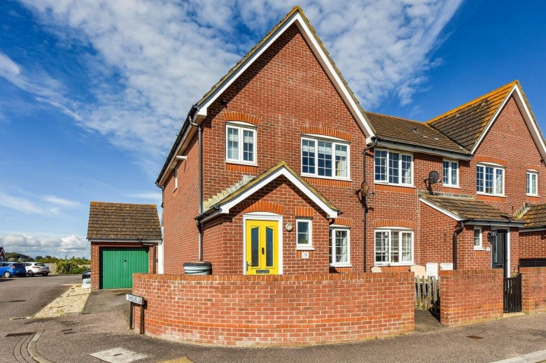 Click the photo for more details of Tide Way, Bracklesham Bay, PO20