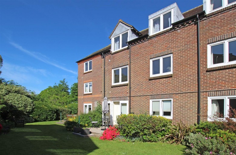 Click the photo for more details of Henty Gardens, The Maltings Henty Gardens, PO19