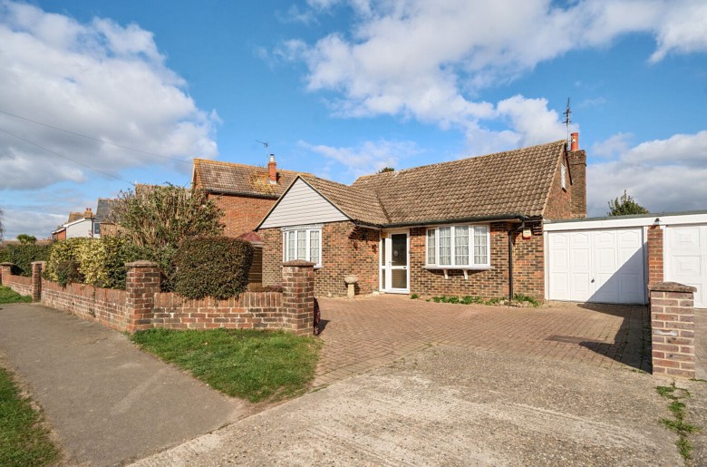 Click the photo for more details of Stein Road, Emsworth, PO10