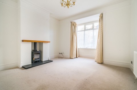 Click the photo for more details of King George Avenue, Petersfield, GU32