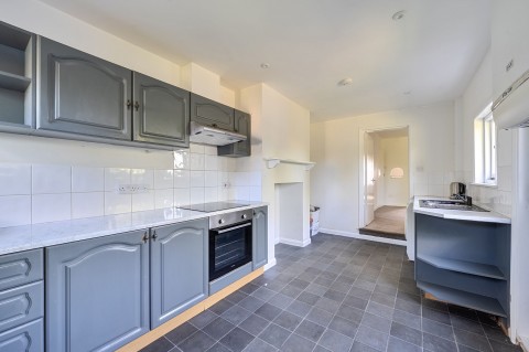 Click the photo for more details of London Road, Pulborough, RH20