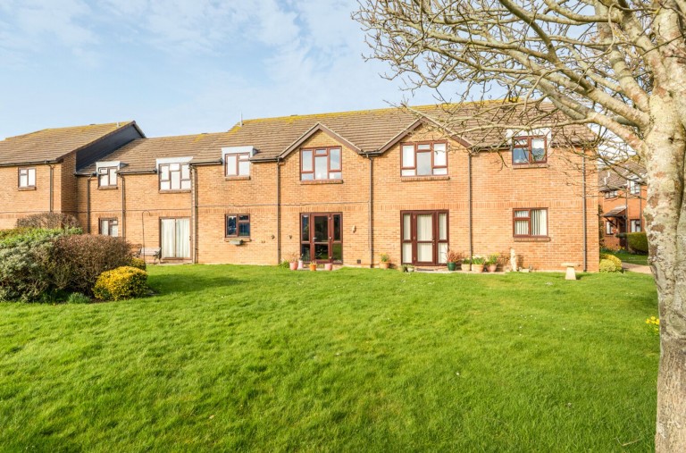 Images for Kingfisher Court, Middleton On Sea, PO22