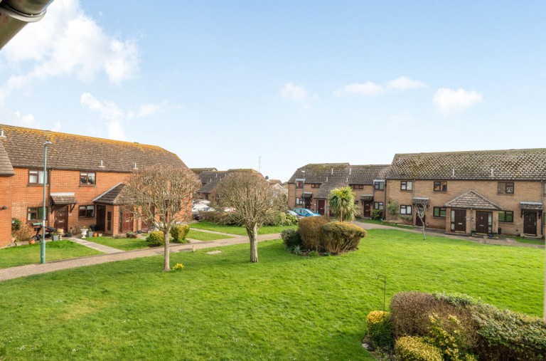 Images for Kingfisher Court, Middleton On Sea, PO22