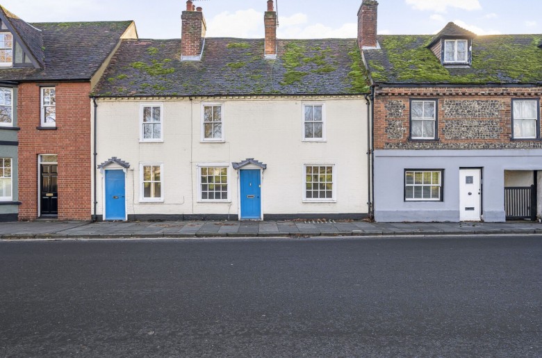 Click the photo for more details of St. Pancras, Chichester, PO19