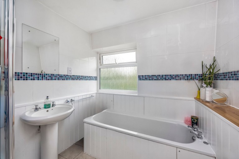 Images for Hawthorn Close, Horsham, RH12