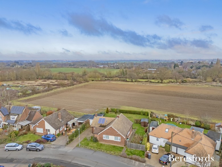 Click the photo for more details of Mayfield Road, Writtle, Chelmsford, Essex, CM1