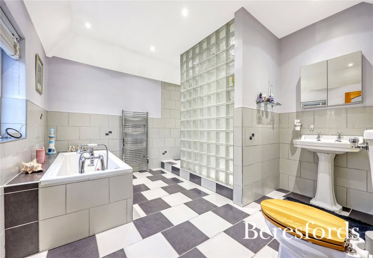 Images for Headley Chase, Warley, Brentwood, Essex, CM14