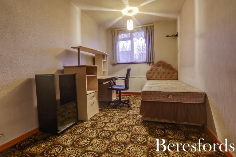 Images for Mayfield Gardens, Brentwood, Essex, CM14