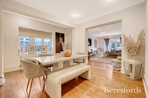 Click the photo for more details of Chelmsford Road, Shenfield, Brentwood, Essex, CM15