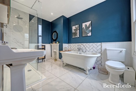 Click the photo for more details of Park Road, Brentwood, Essex, CM14