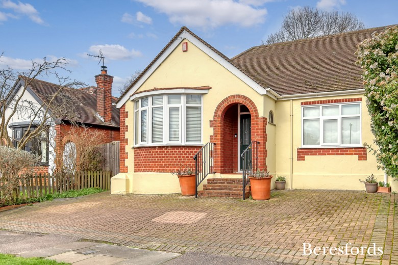 Click the photo for more details of Westwood Avenue, Brentwood, Essex, CM14