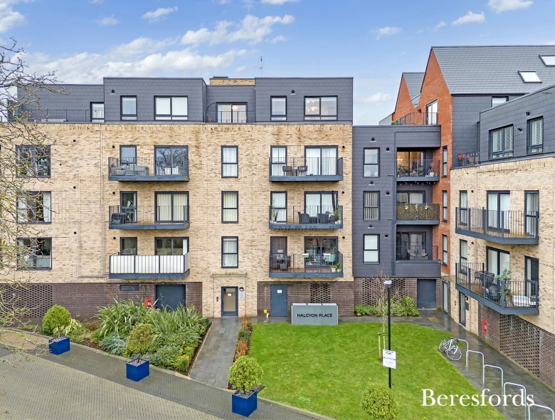 Click the photo for more details of Halcyon Place, Brentwood, Essex, CM14