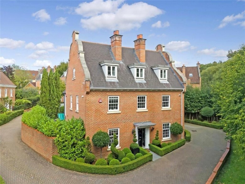 Click the photo for more details of Greensleeves Drive, Warley, Brentwood, Essex, CM14
