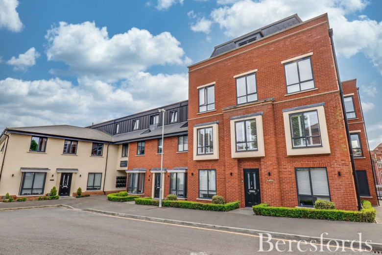 Click the photo for more details of Eastfield Road, Brentwood, Essex, CM14