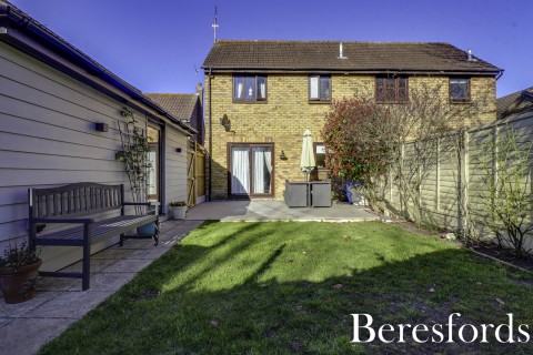 Click the photo for more details of The Finchingfields, Kelvedon Hatch, Brentwood, Essex, CM15