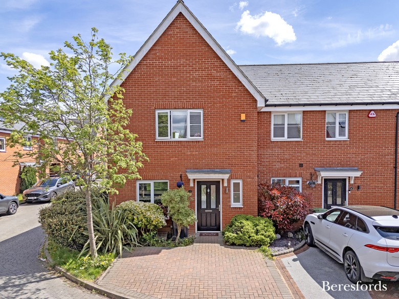 Click the photo for more details of Little Highwood Way, Brentwood, Essex, CM14