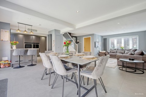 Click the photo for more details of Truman Close, Laindon West, Essex, SS15