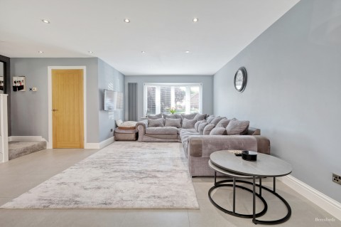 Click the photo for more details of Truman Close, Laindon West, Essex, SS15