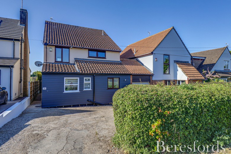 Click the photo for more details of Common Road, Ingrave, Brentwood, Essex, CM13