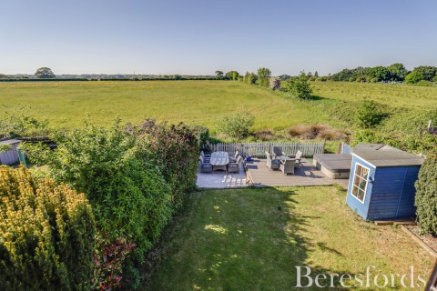 Click the photo for more details of Common Road, Ingrave, Brentwood, Essex, CM13