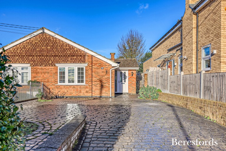 Images for Cromwell Avenue, Billericay, Essex, CM12