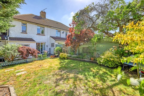 Click the photo for more details of The Meadow Way, Billericay, Essex, CM11