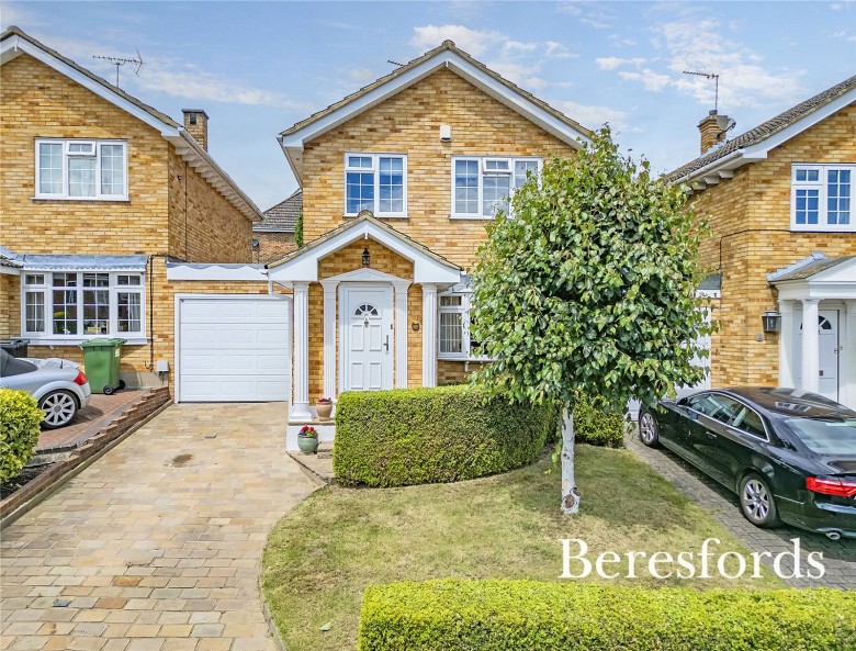 Click the photo for more details of Longrise, Billericay, Essex, CM12