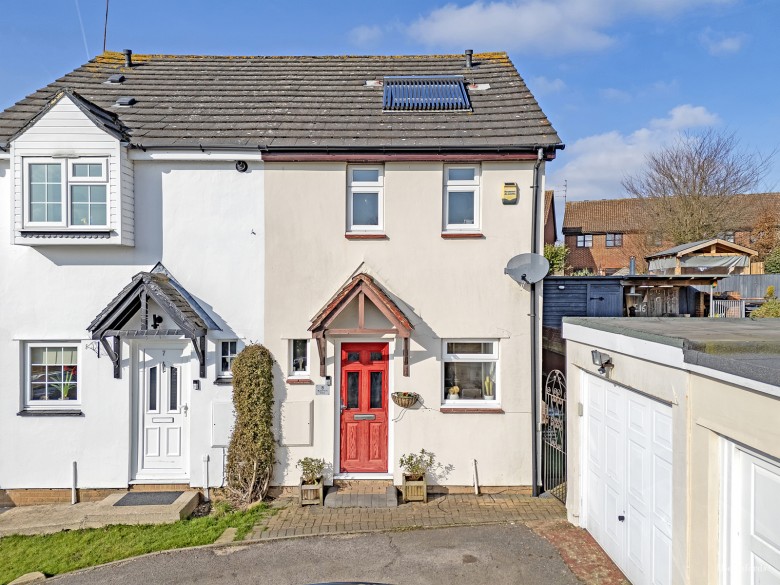 Click the photo for more details of Rutherford Close, Billericay, Essex, CM12