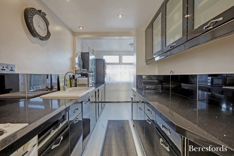 Click the photo for more details of Upper Rainham Road, Hornchurch, RM12