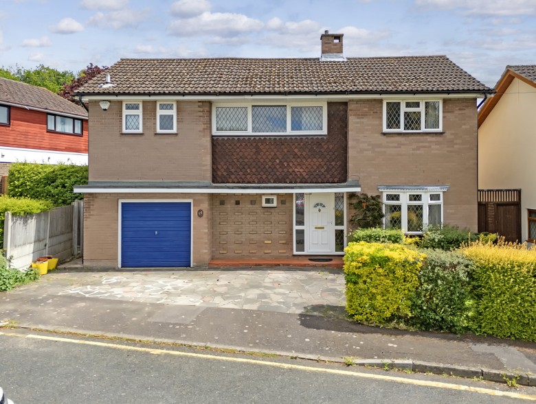 Click the photo for more details of Cromwell Avenue, Billericay, Essex, CM12