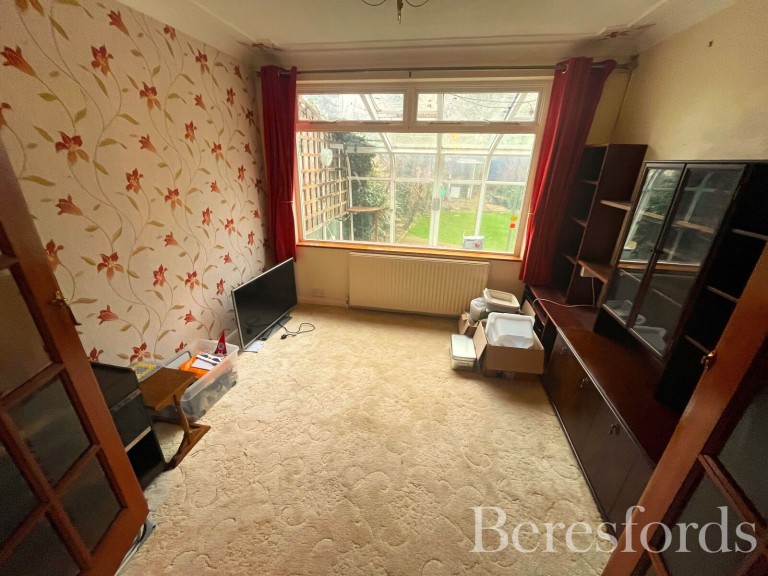 Images for Dawes Avenue, Hornchurch, RM12