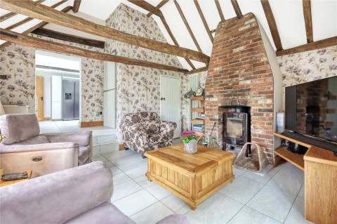 Click the photo for more details of East Hanningfield Road, Rettendon Common, Essex, CM3