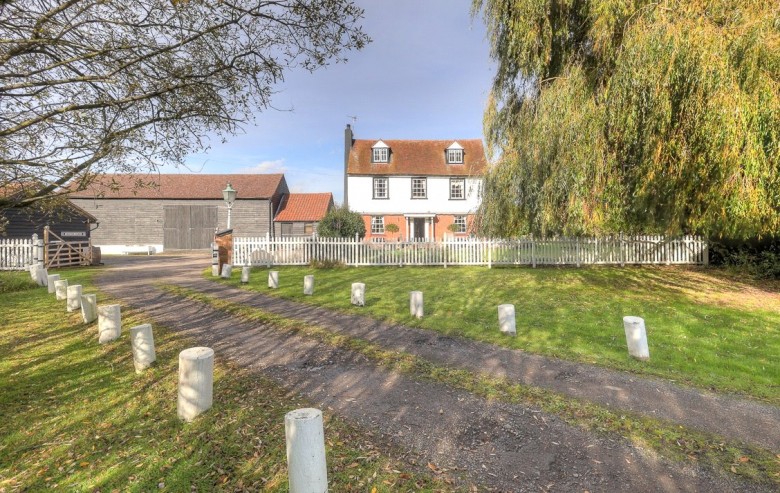 Click the photo for more details of Horseman Side, Brentwood, Essex, CM14