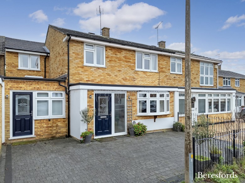 Click the photo for more details of Heathfield Road, Chelmsford, Essex, CM1