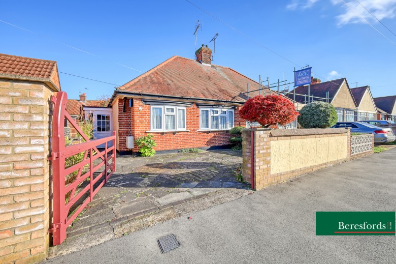 Click the photo for more details of Wallace Crescent, Chelmsford, Essex, CM2