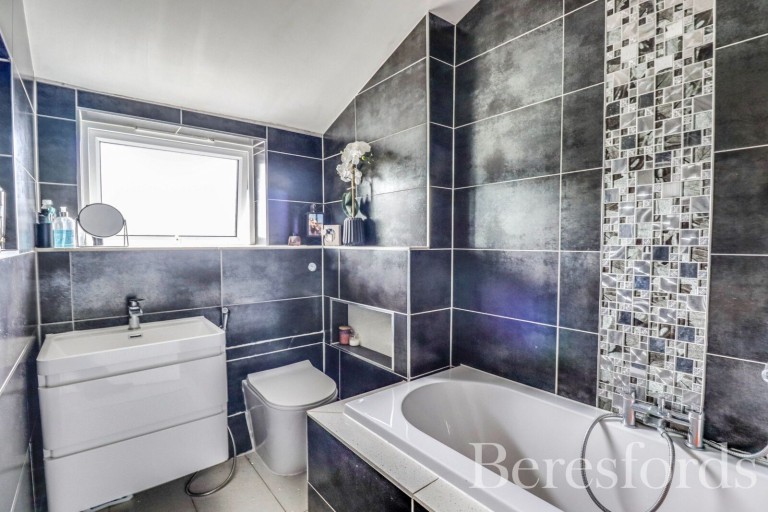 Images for Wallasea Gardens, Chelmsford, Essex, CM1