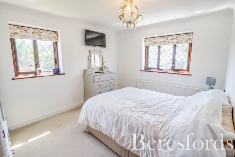 Images for Gate Lodge Square, Basildon, Essex, SS15