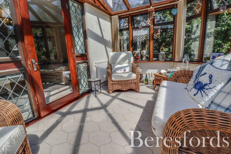 Images for Gate Lodge Square, Basildon, Essex, SS15