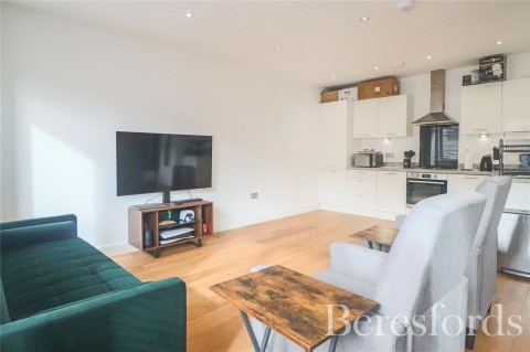 Click the photo for more details of Oak House, 25 St. Peters Street, Colchester, Essex, CO1