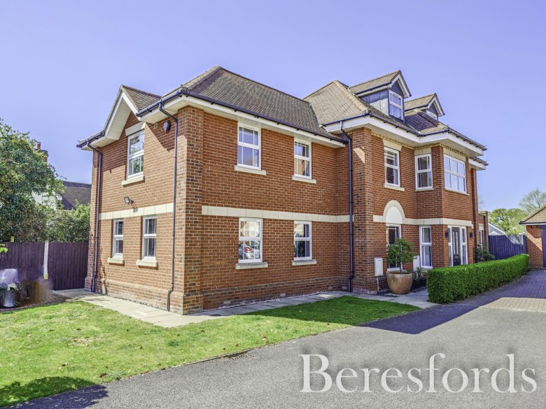Click the photo for more details of Henry Villa Close, Colchester, Essex, CO4