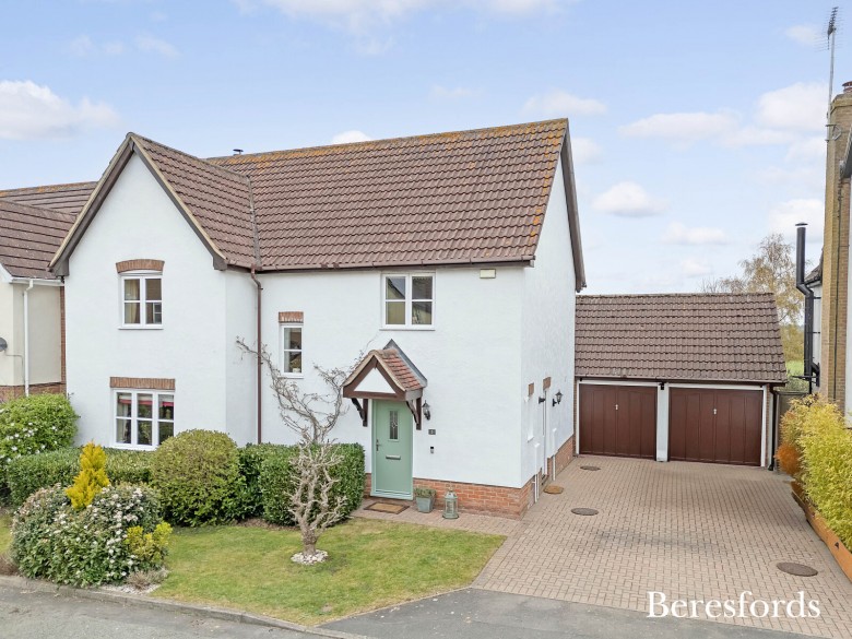 Click the photo for more details of Salmons Close, Barnston, Dunmow, Essex, CM6