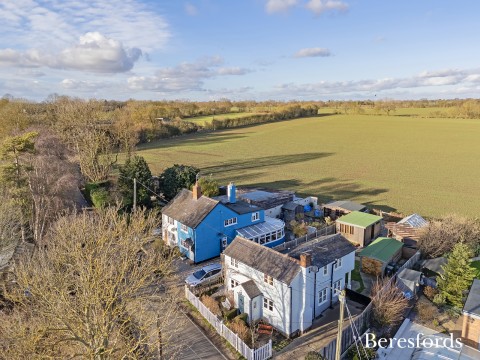Click the photo for more details of Little Cambridge, Duton Hill, Dunmow, Essex, CM6