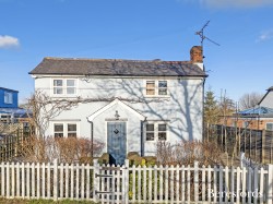 Images for Little Cambridge, Duton Hill, Dunmow, Essex, CM6