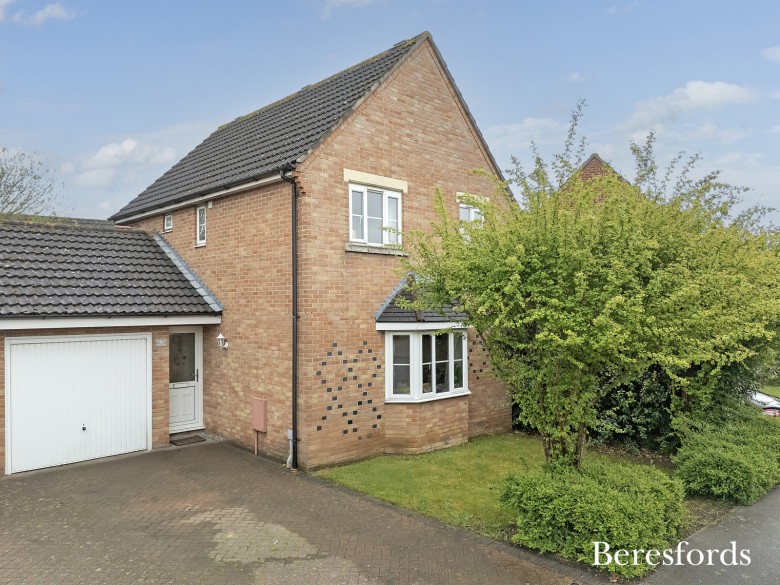 Click the photo for more details of Pine Avenue, Dunmow, Essex, CM6