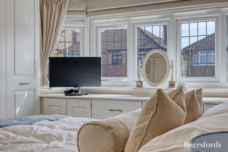 Images for Glenton Way, Rise Park, Romford, RM1