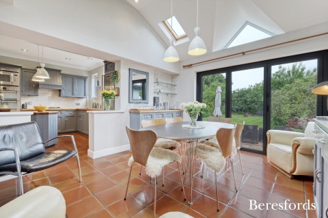 Click the photo for more details of Parkland Avenue, Romford, RM1