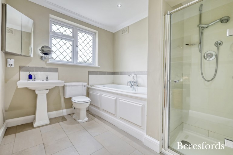 Images for Parkland Avenue, Romford, RM1