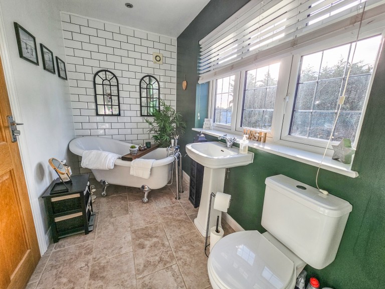 Images for Helmsdale Close, Rise Park, RM1