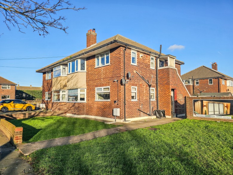 Click the photo for more details of Lowlands Gardens, Romford, Essex, RM7