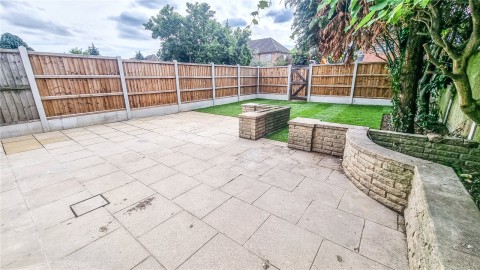 Click the photo for more details of Essex Road, Romford, RM7